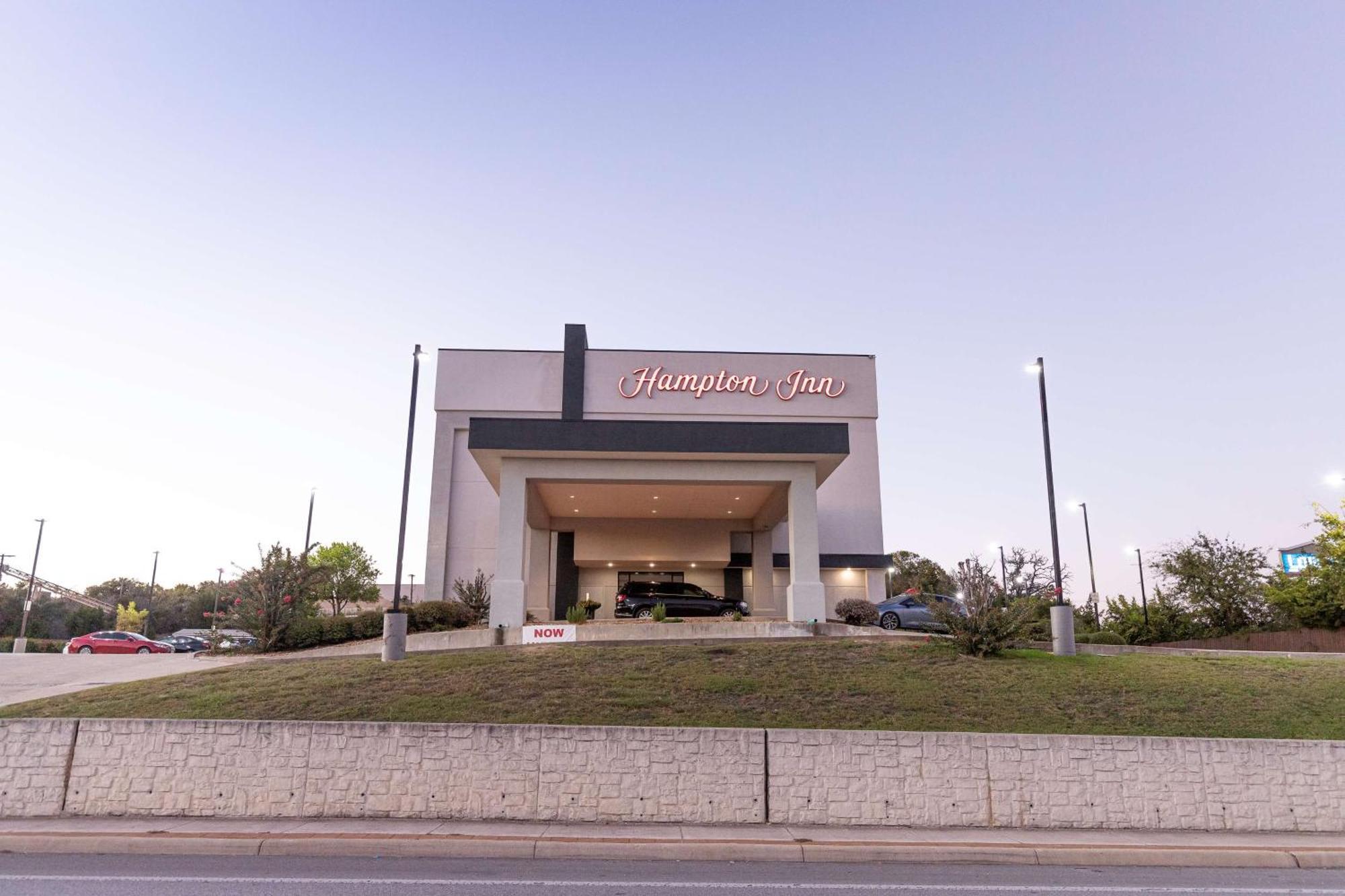 Hampton Inn Kerrville Exterior photo